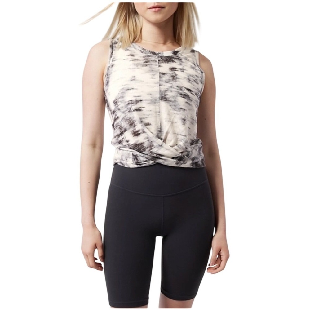 Athleta Tank Top Womens 1X Essence Twist Black White Tie Dye EUC 798407-00